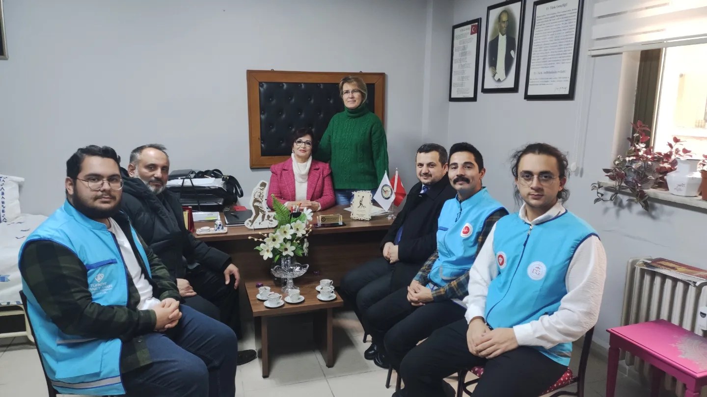 Engelli Derneklerini Ziyaret Ettiler