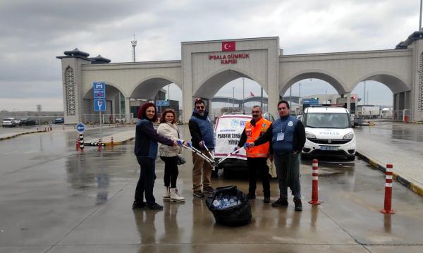 Plastik terörü'ne dikkat çekmek için Kars'tan Edirne'ye yürüdüler