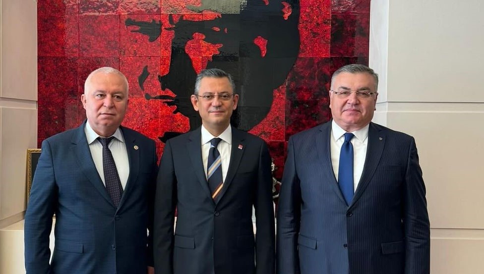 CHP Genel Başkanı Özgür Özel'i Ziyaret Etti
