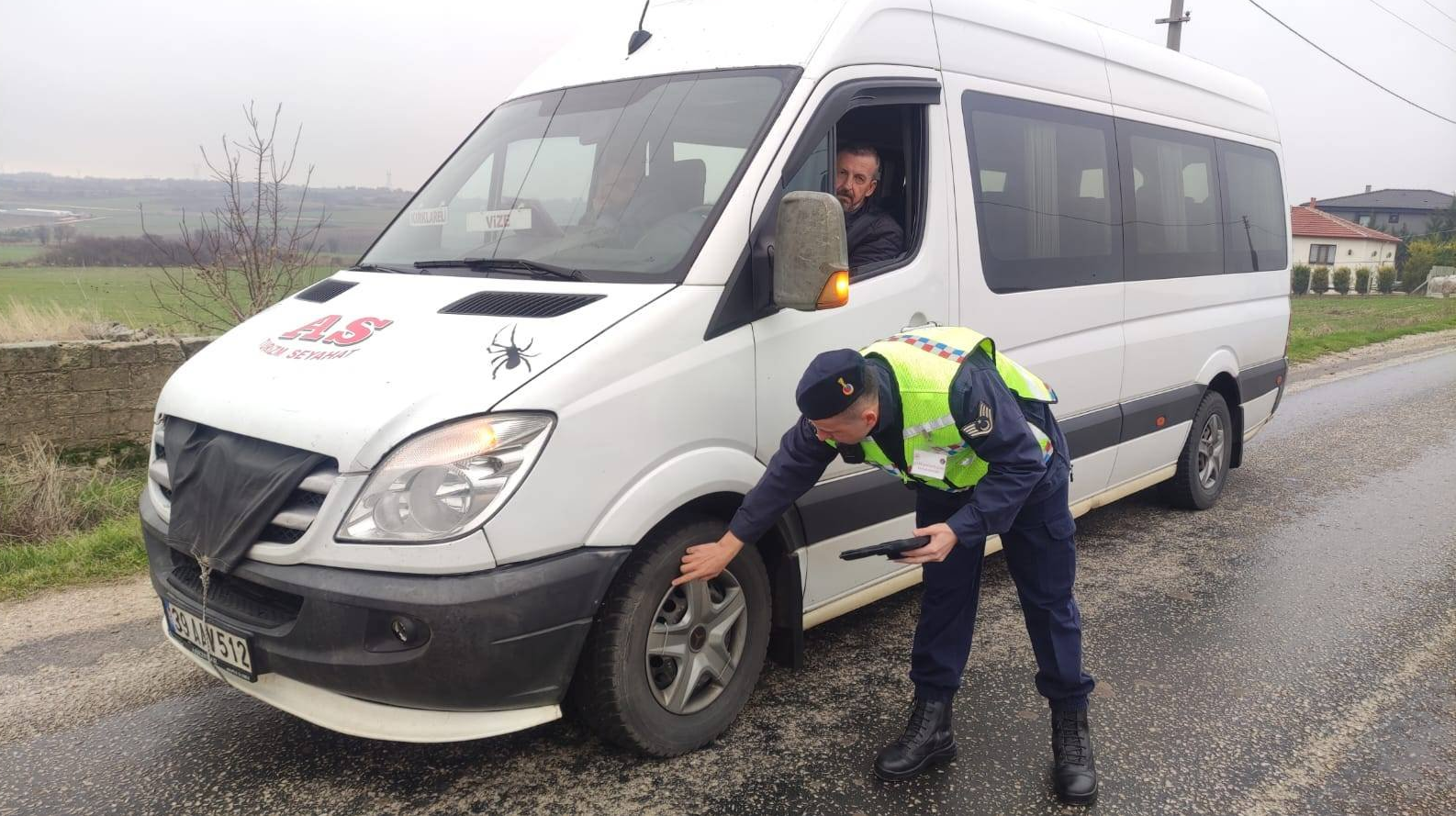 Karayollarında Kış Lastiği Denetimleri Devam Ediyor