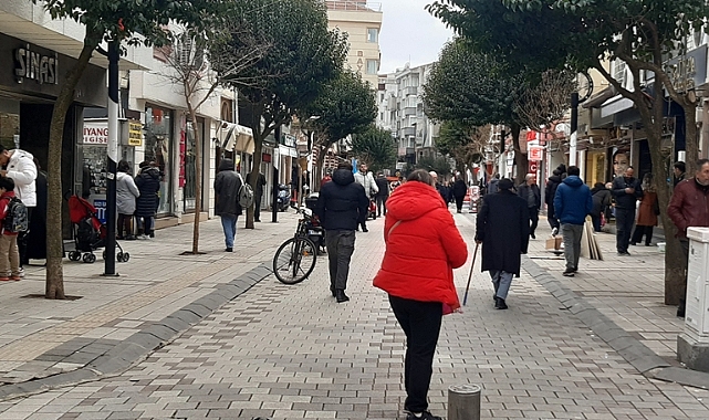 Güneşin Yüzünü Gösterdi, Kırklareli Sokakları Canlandı
