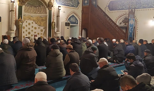 Manevi Atmosferde Buluşmanın Adresi Hızırbey Camii Oldu
