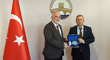 TÜİK Başkan Yardımcısı Doç. Dr. İbrahim Demir veEdirne Bölge Müdürü Hasan Akdemir'den Rektör Prof. Dr. Erhan Tabakoğlu'na Ziyaret