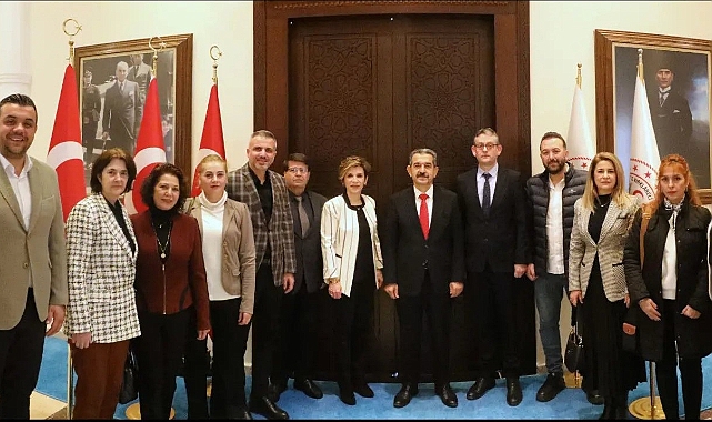 Türkiye Beyazay Derneğinden Vali Ekici’ye Ziyaret