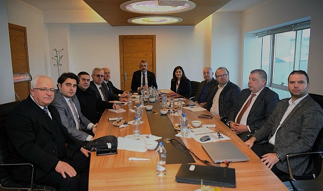 Vali Yunus Sezer, Keşan'da kurulması planlanan GİOSB ile ilgili Keşan Ticaret ve Sanayi Odasında Düzenlenen Toplantıya Katıldı
