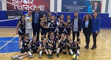 Voleybolda Vize'ye Çifte Sevinç