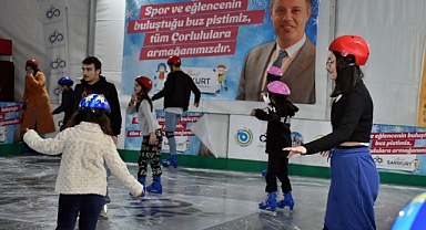 Buz Pisti Yoğun İlgi Gördü