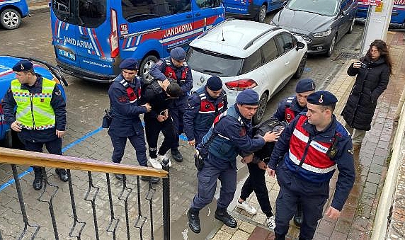 Çanakkale'de 2 motosikletlinin öldüğü silahlı saldırıda, 5 şüpheli adliyede