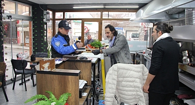 Emniyetten Esnaflara Dolandırıcılık ve Güvenlik Konularında Bilgilendirme