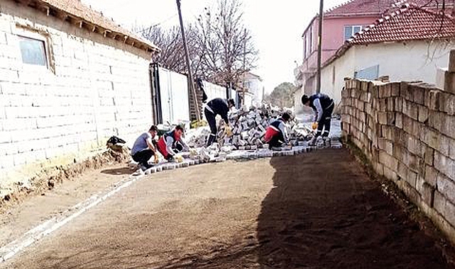 Ergene Belediyesi Kilit Parke Taşı Çalışmalarını Sürdürüyor