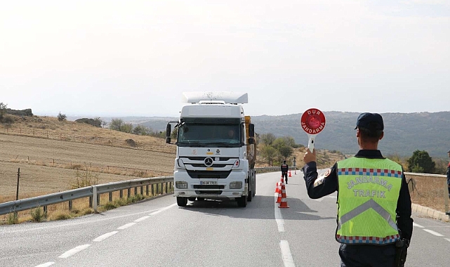 Kırklareli İl Jandarması Trafik Denetimleriyle Güvenliği Artırıyor