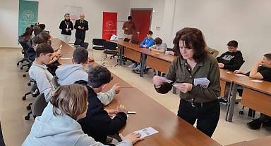 Kırklareli’nde Öğrencilere Kanser Bilgilendirme Eğitimi Verildi