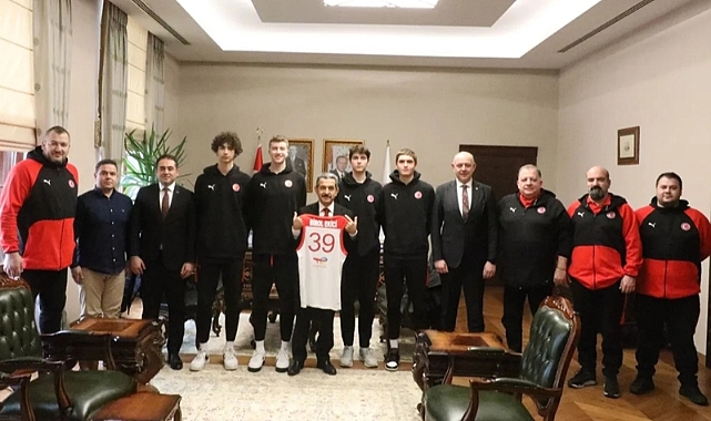 Vali Ekici, Genç Basketbol Milli Takımlarını Kabul Etti